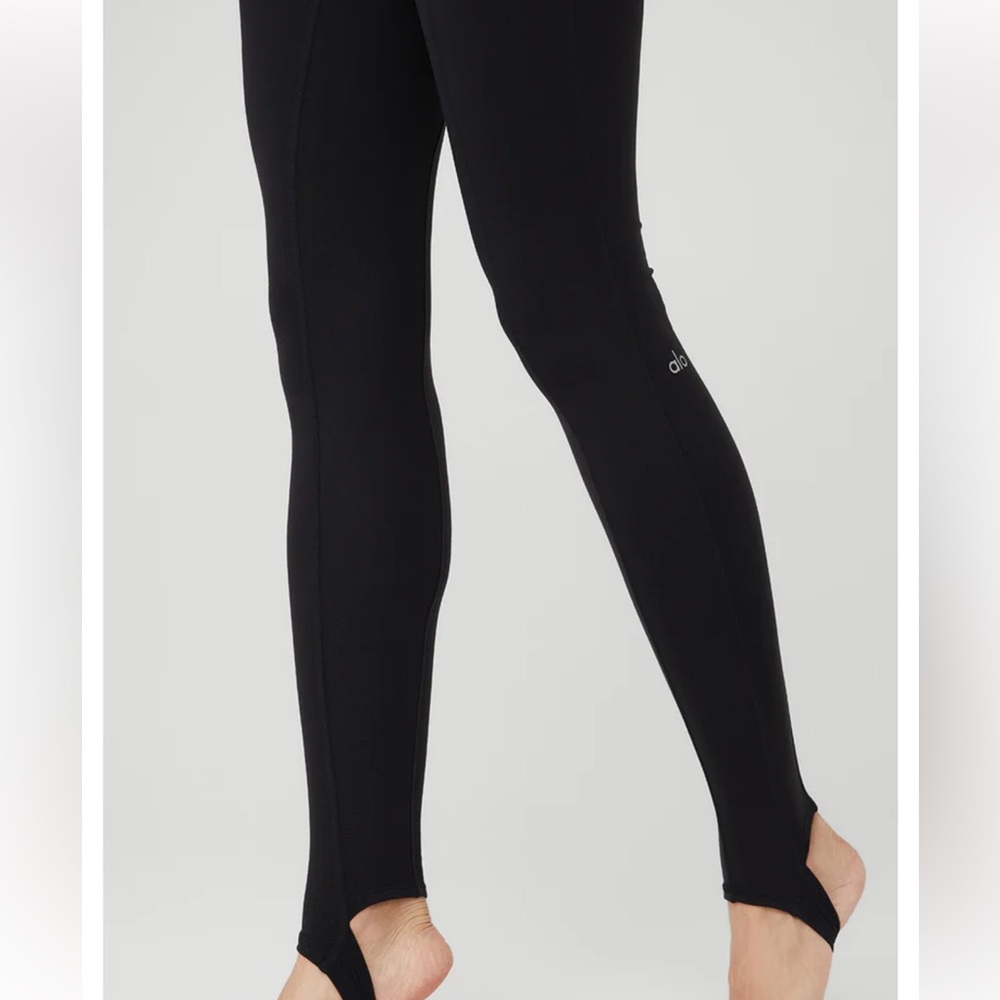 Alo Yoga Coast Panel Stirrup Legging SZ Small Women Black Activewear EUC - Picture 5 of 6